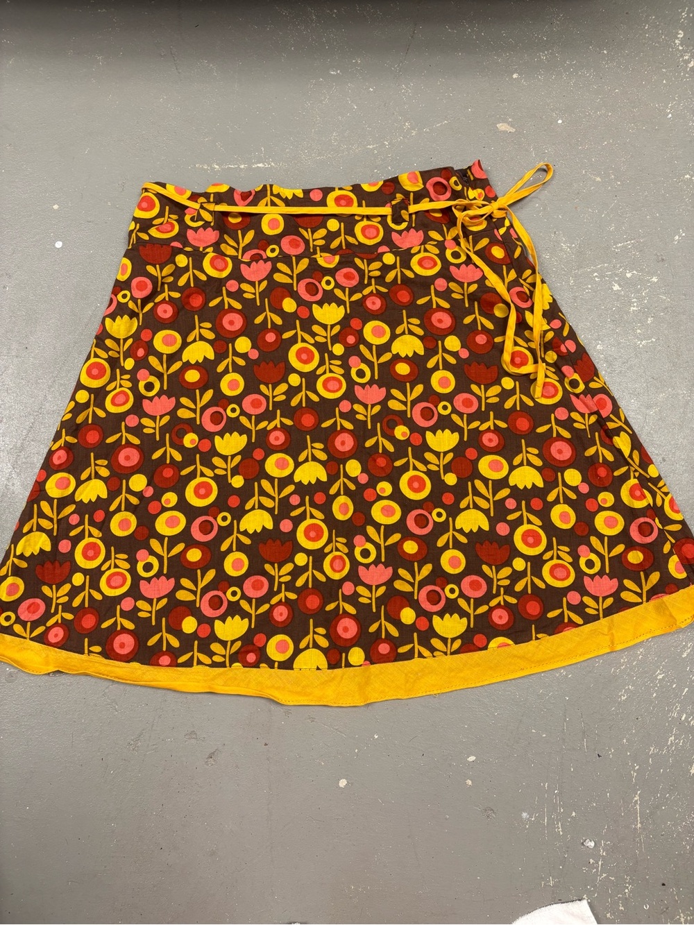 Retro 70s Vibe Floral Skirt Boho Yellow Brown Mod Flower Print Womens Medium
